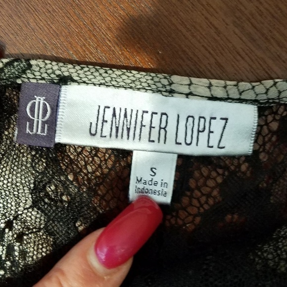 Jennifer Lopez Black Lace Blouse - Picture 7 of 8
